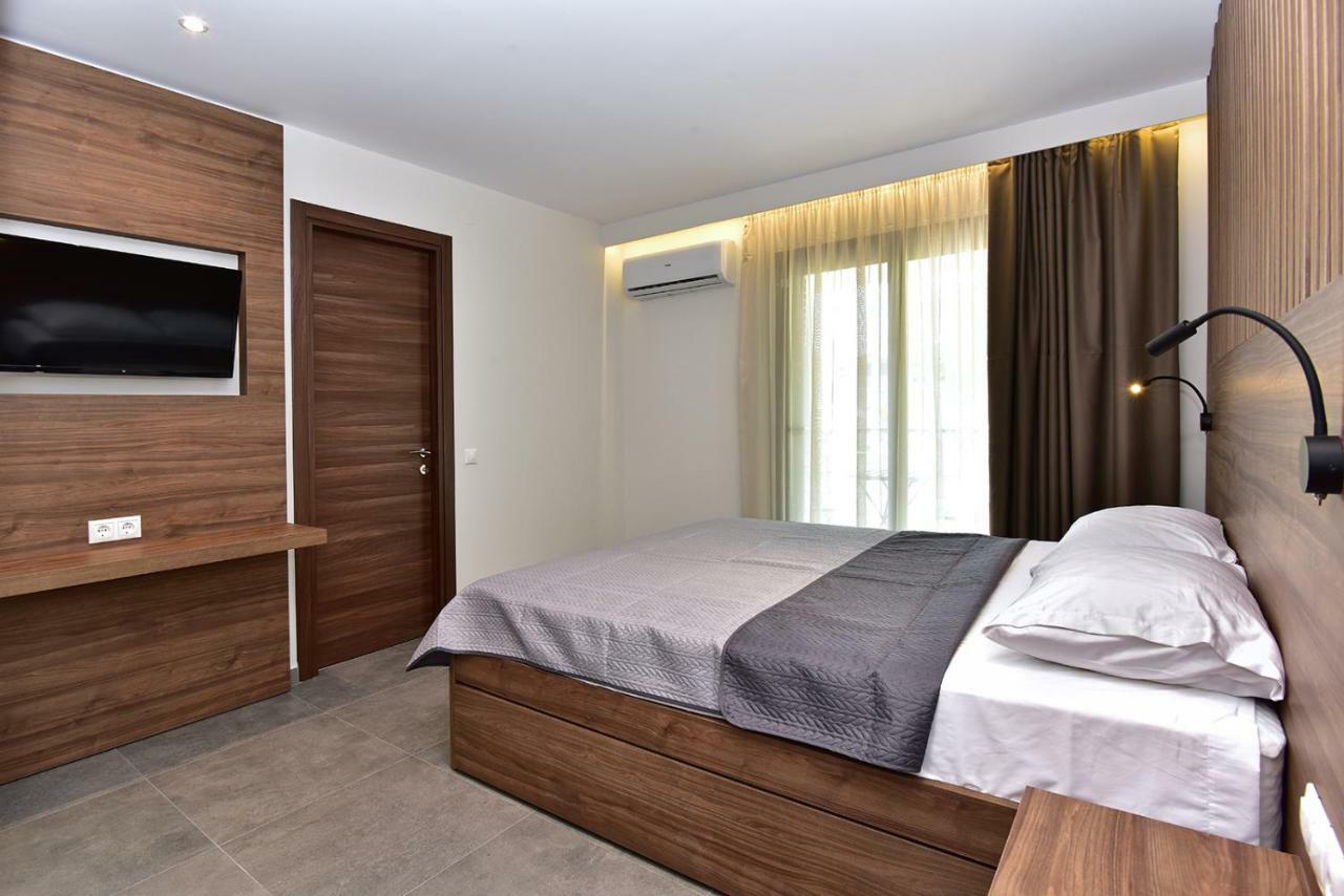 Eutopia Paralia Katerinis Luaran gambar