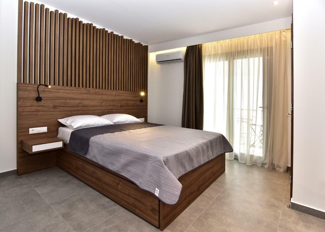 Eutopia Paralia Katerinis Luaran gambar